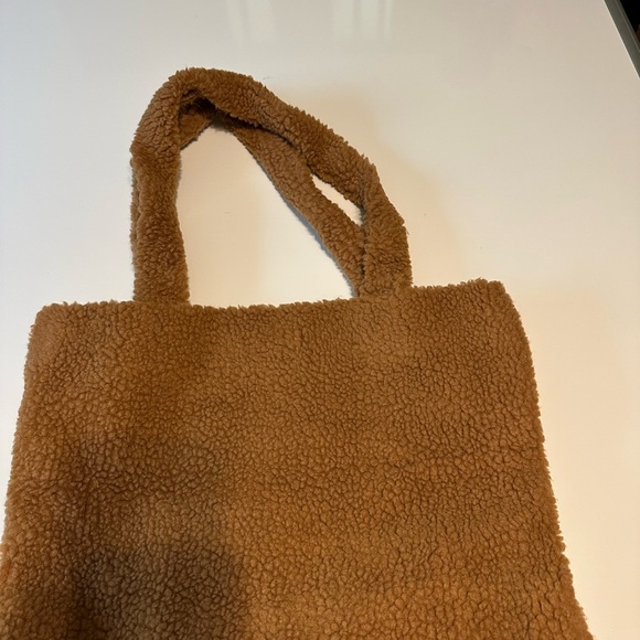 New Victoria Secret PInK fur bag - Picture 3 of 7